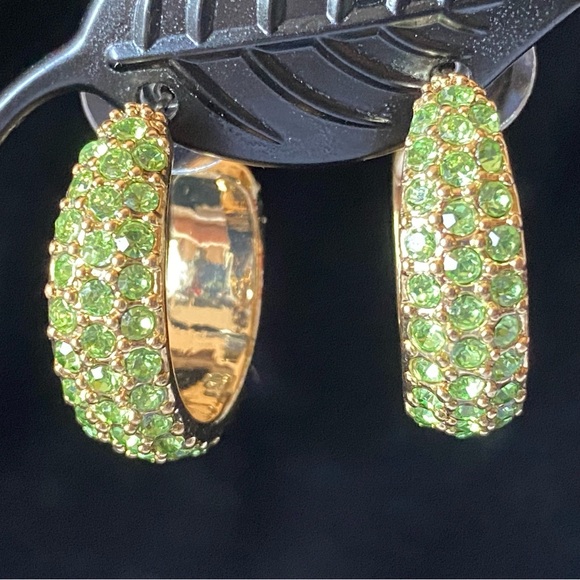 Vintage QVC Joan Rivers Classics Collection Pavé Hoop Earrings Green - Picture 6 of 9